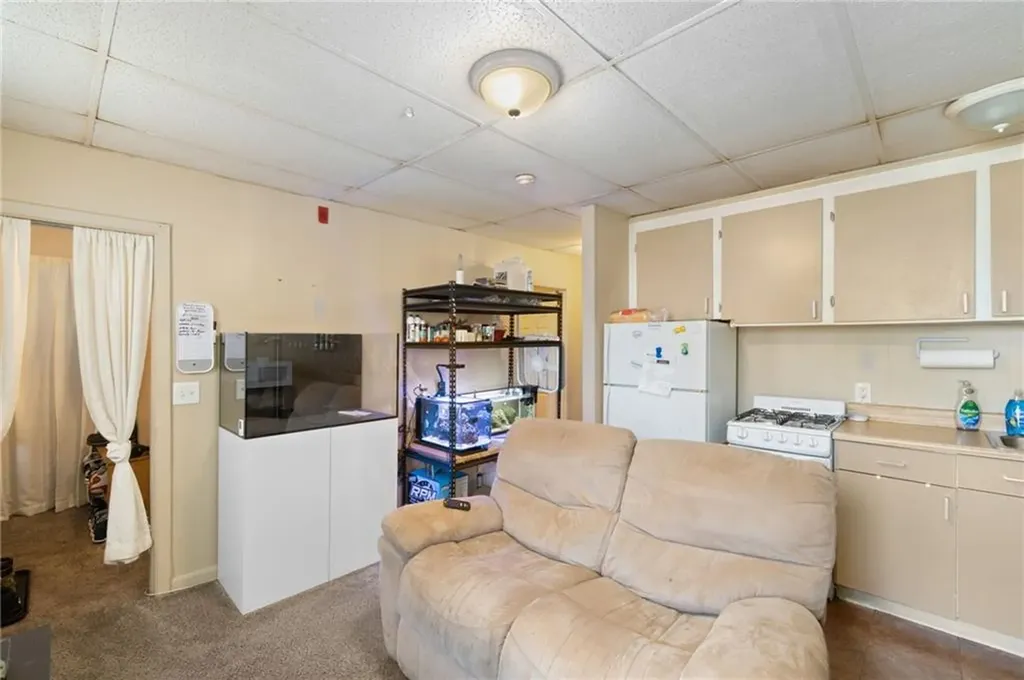 32 Weaver Street West Warwick RI 02893