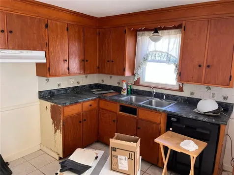 96 Monticello Road Pawtucket RI 02861