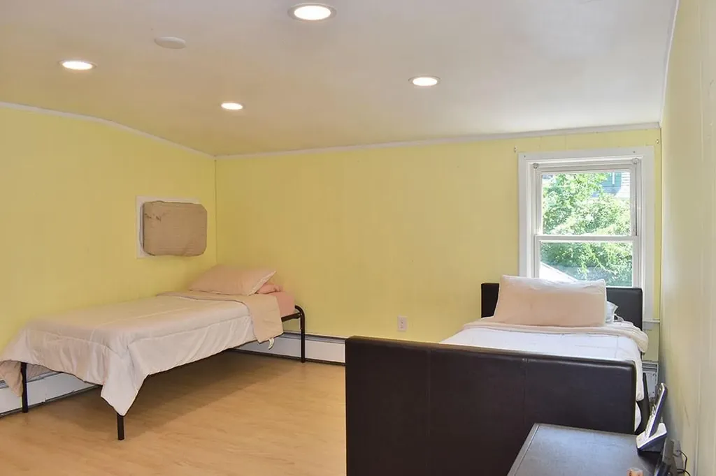 124 Edgehill Road Providence RI 02906