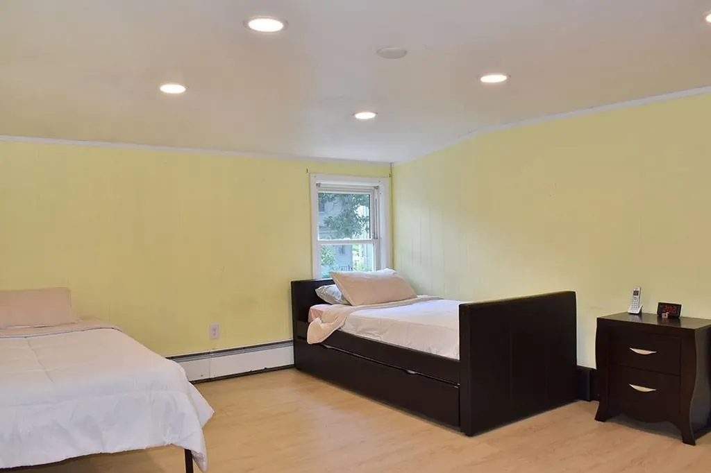 124 Edgehill Road Providence RI 02906