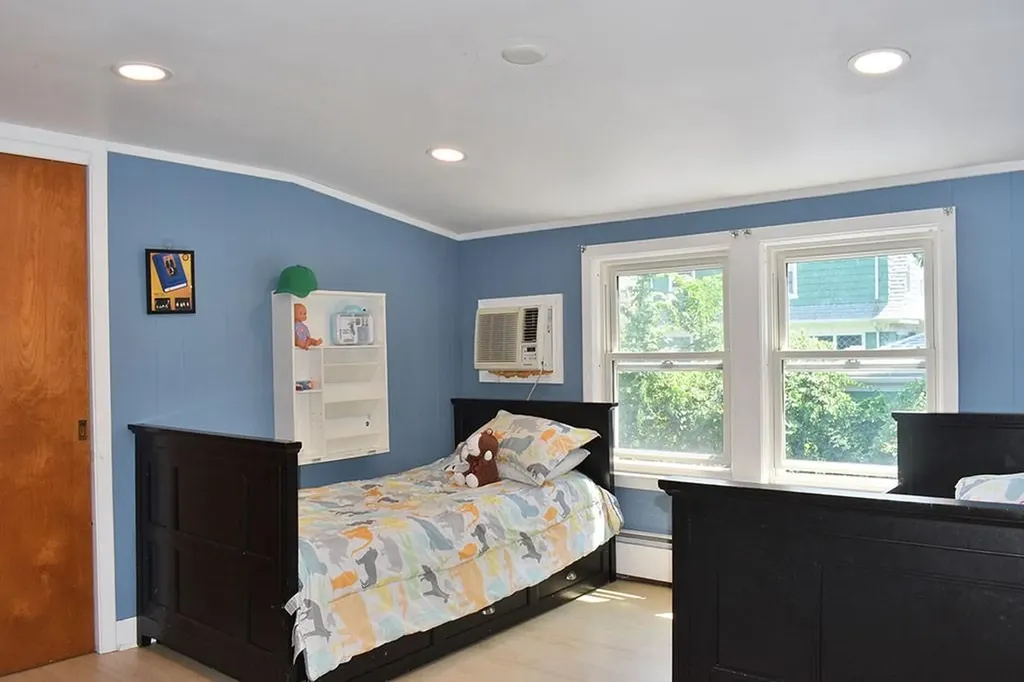 124 Edgehill Road Providence RI 02906