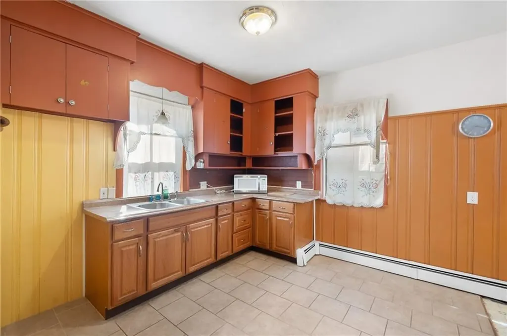 24 Sisson Street Pawtucket RI 02860