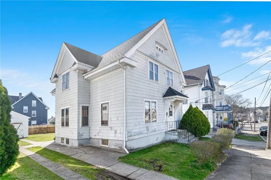 24 Sisson Street Pawtucket RI 02860