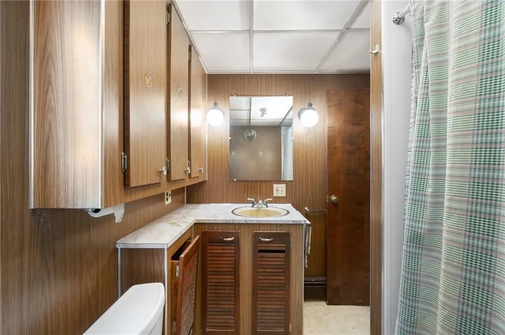 24 Sisson Street Pawtucket RI 02860