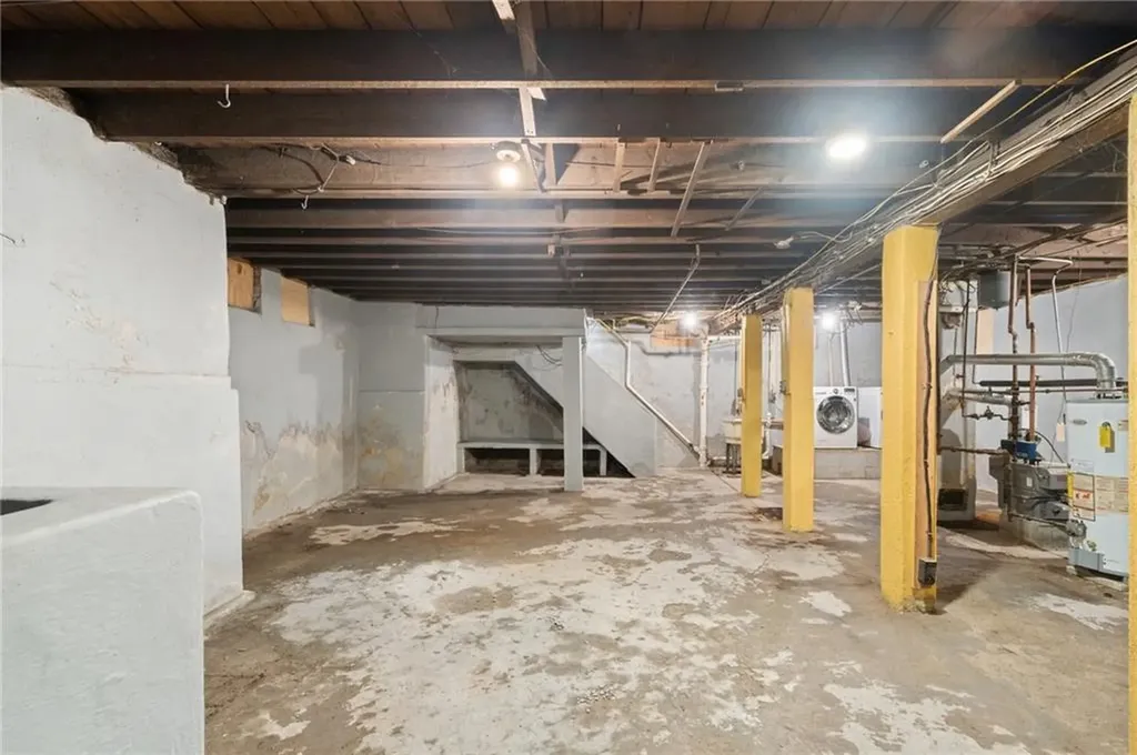 24 Sisson Street Pawtucket RI 02860