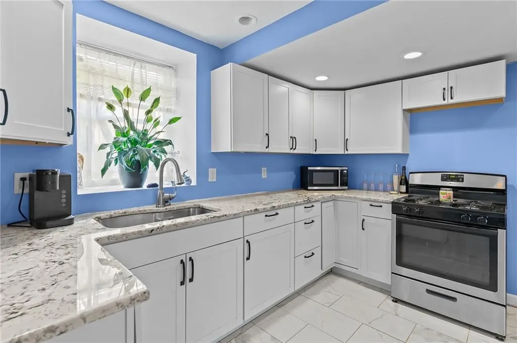 180 Vincent Avenue North Providence RI 02904