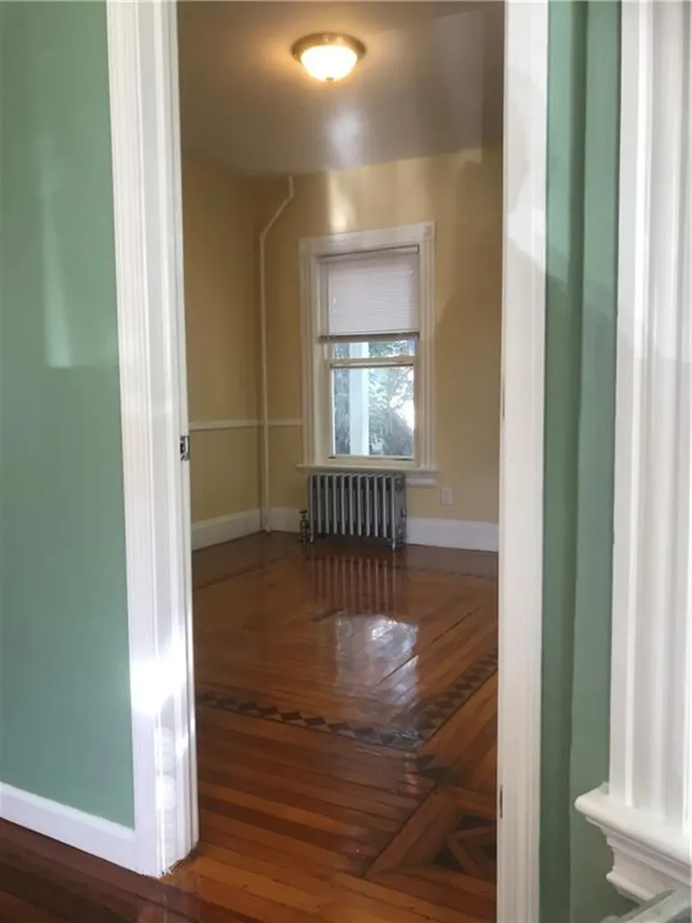 217 Vermont Avenue Providence RI 02905