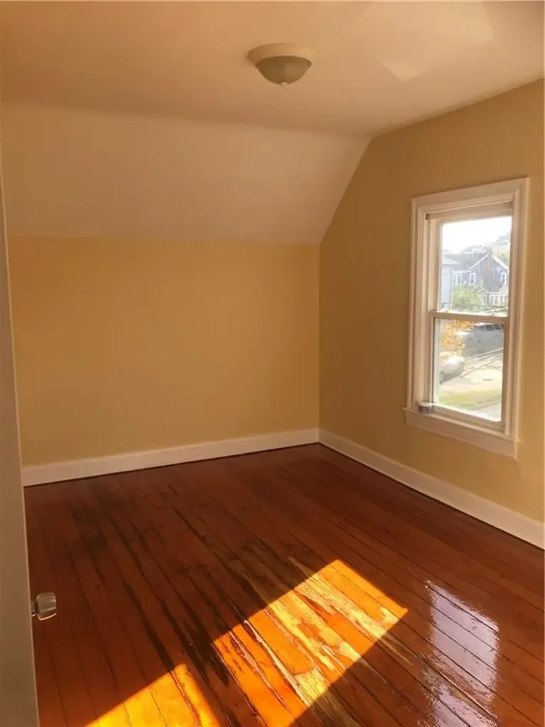 217 Vermont Avenue Providence RI 02905