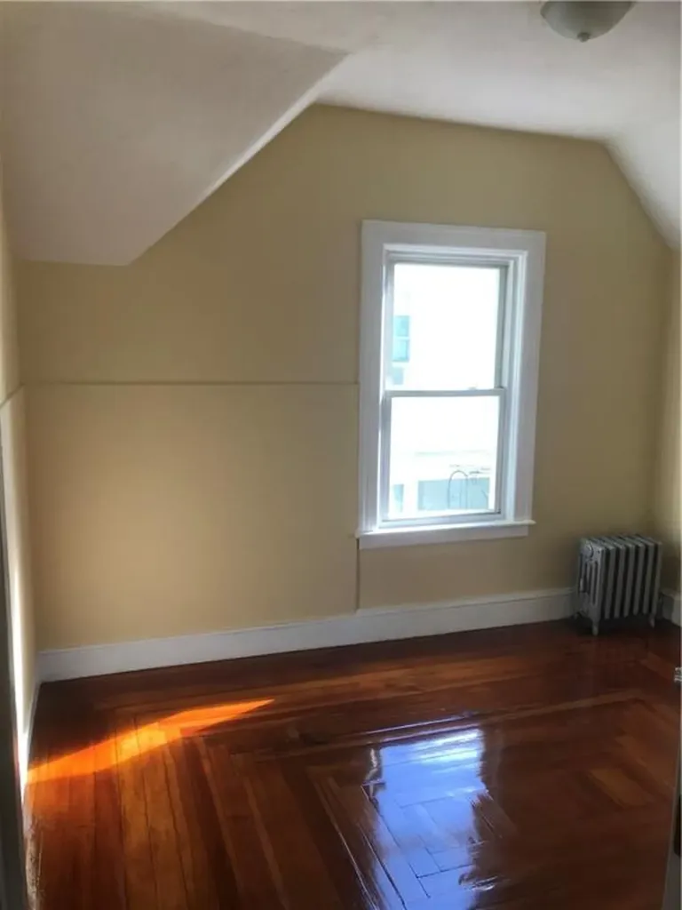 217 Vermont Avenue Providence RI 02905