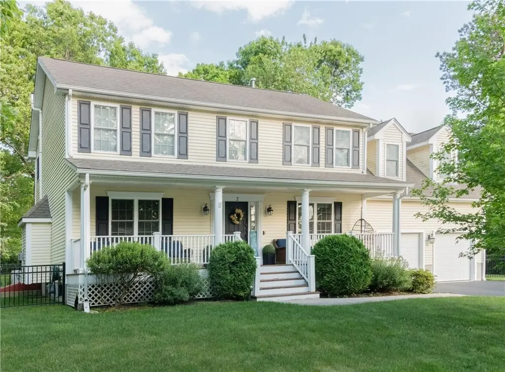 2 Douglas Fir Way Coventry RI 02816