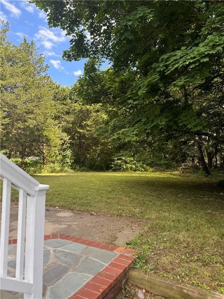 25 Boiling Spring Avenue Westerly RI 02891