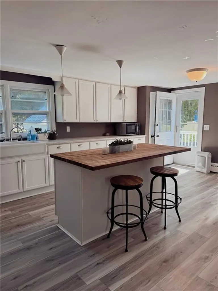 25 Boiling Spring Avenue Westerly RI 02891