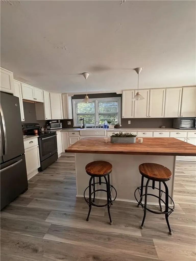 25 Boiling Spring Avenue Westerly RI 02891
