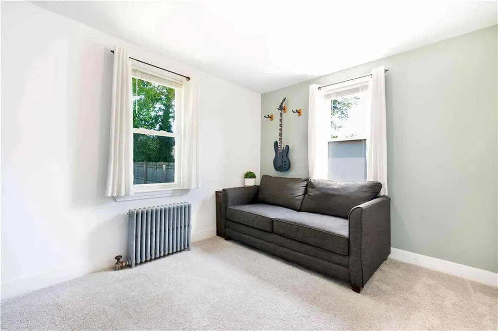 16 Windwood Road Cranston RI 02920