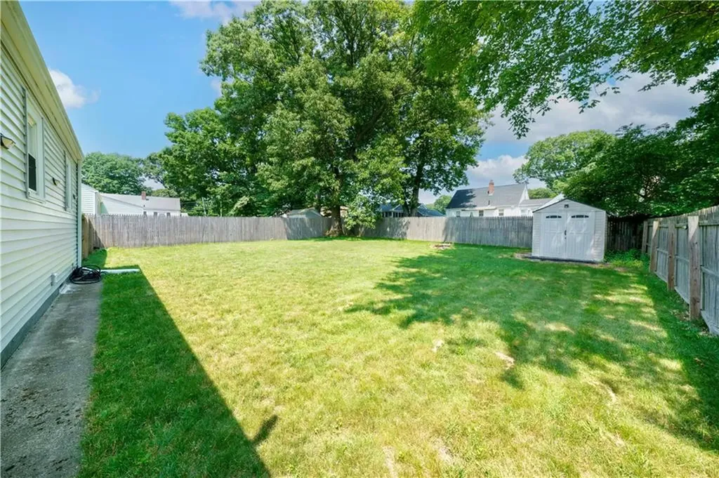 16 Windwood Road Cranston RI 02920