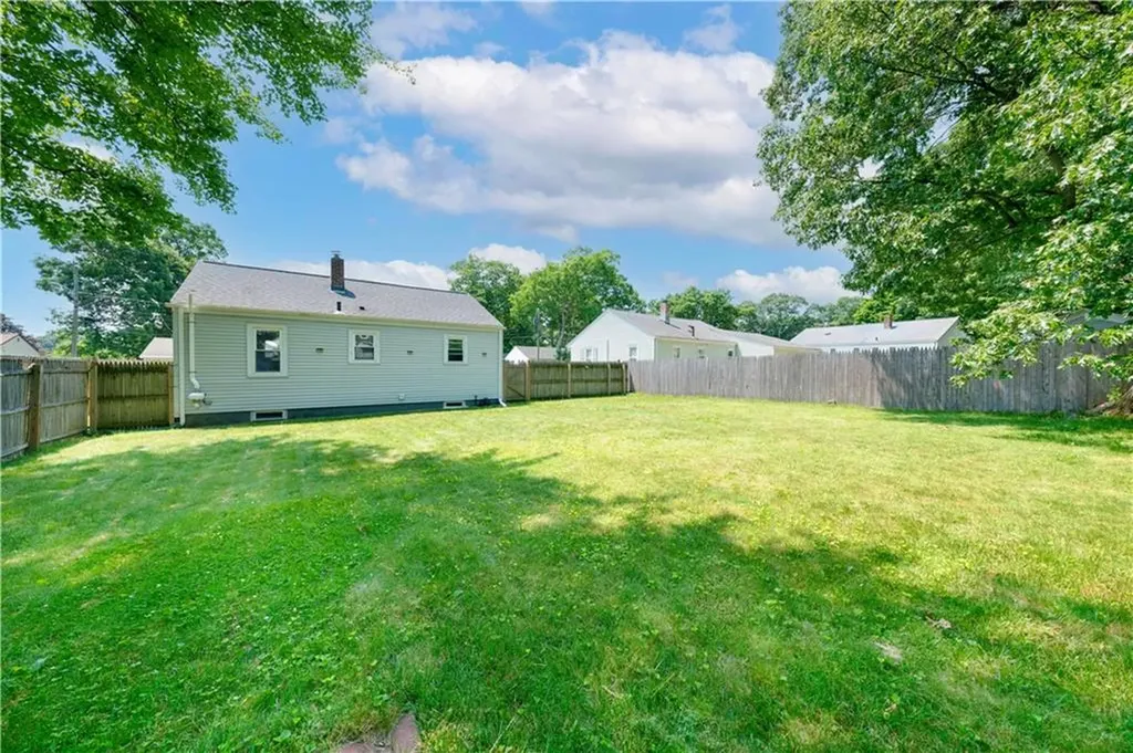 16 Windwood Road Cranston RI 02920