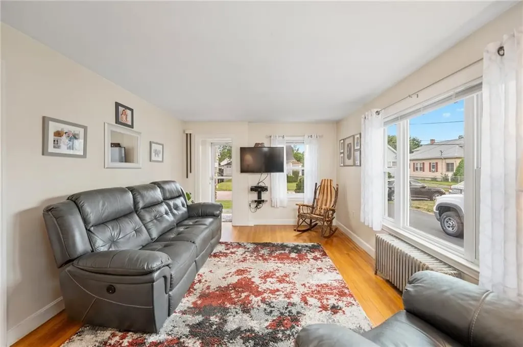 104 Benedict Street Pawtucket RI 02861