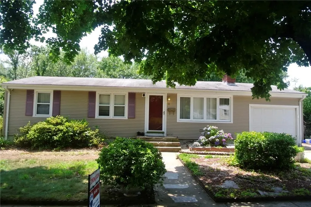 11 Amanda Court Cranston RI 02920