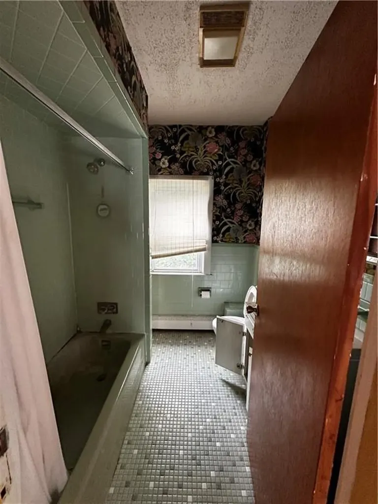 35 Alexander Street North Providence RI 02904