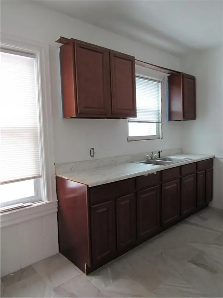 438 East Avenue Pawtucket RI 02860