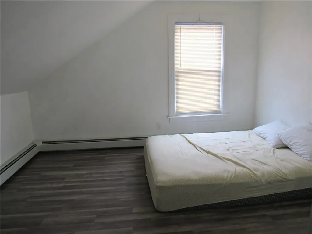 438 East Avenue Pawtucket RI 02860