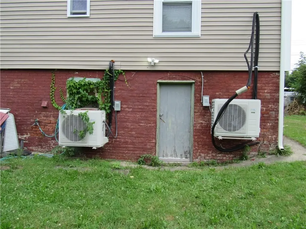 438 East Avenue Pawtucket RI 02860
