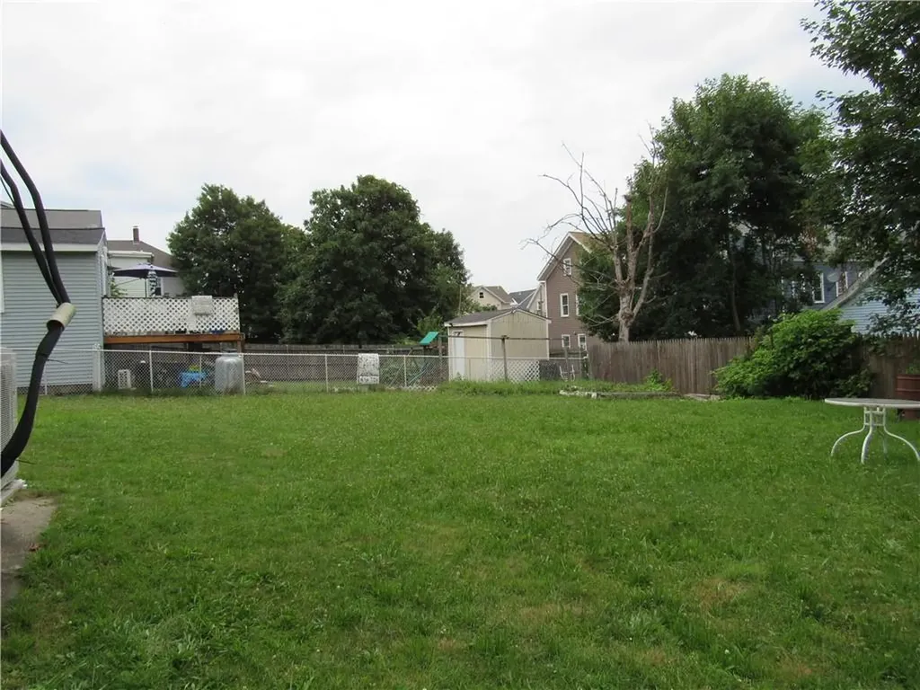 438 East Avenue Pawtucket RI 02860