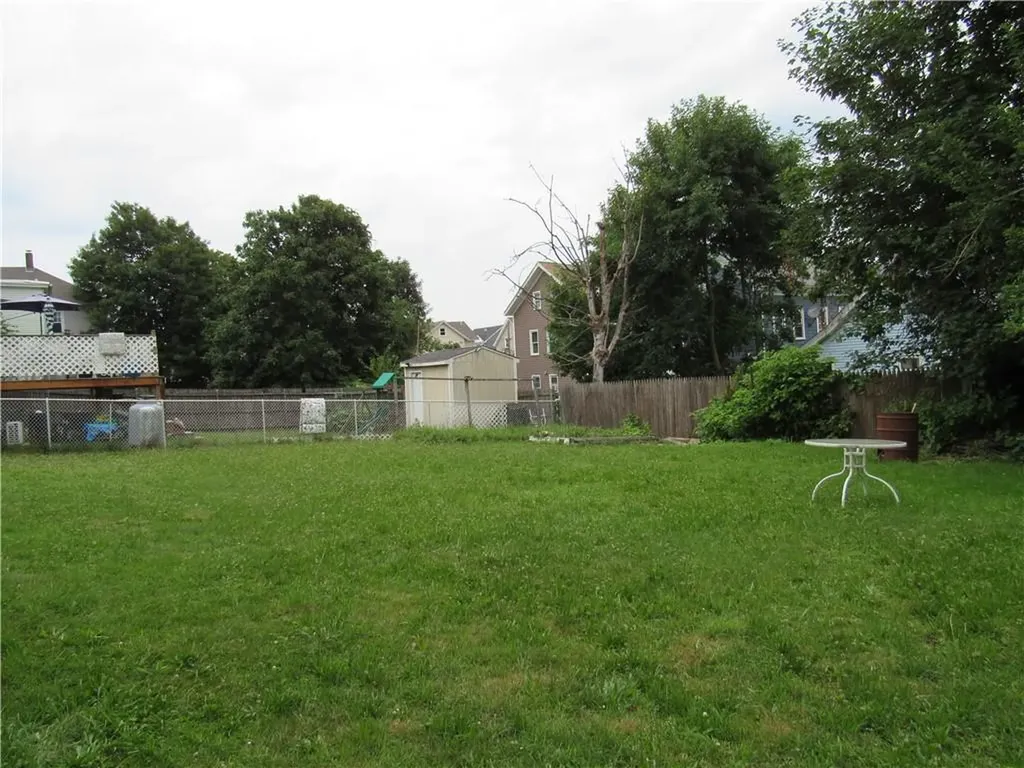 438 East Avenue Pawtucket RI 02860