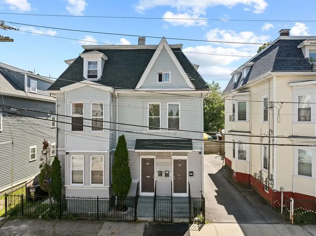 38 40 Taylor Street Providence RI 02907