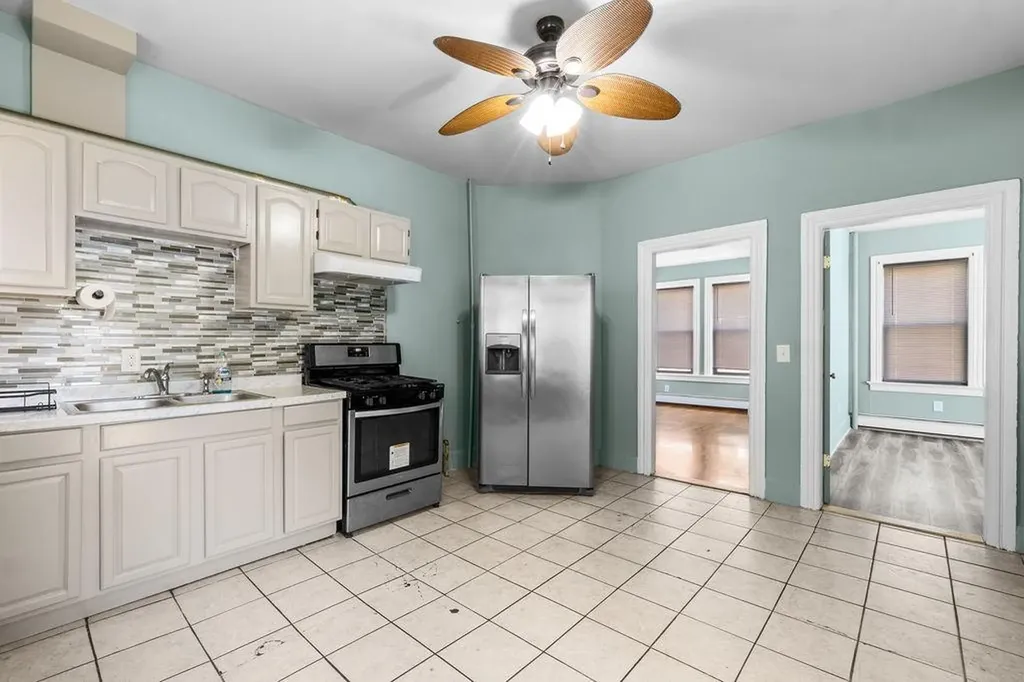 38 40 Taylor Street Providence RI 02907