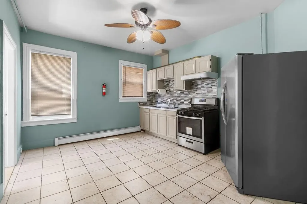 38 40 Taylor Street Providence RI 02907