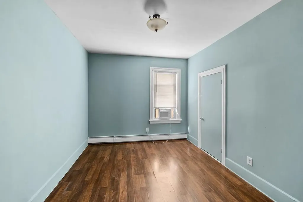 38 40 Taylor Street Providence RI 02907