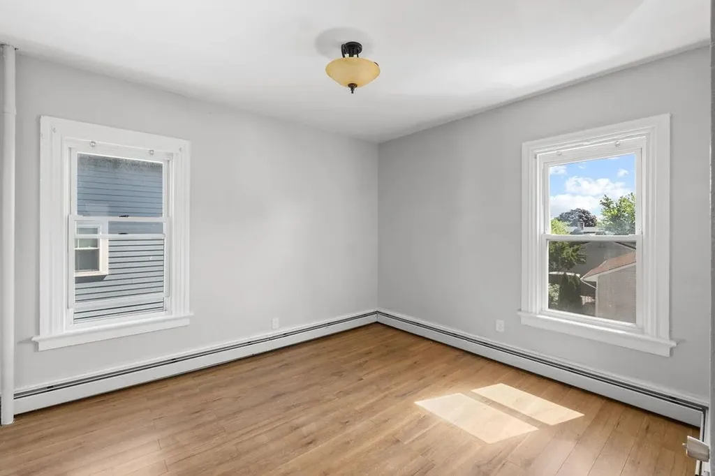 38 40 Taylor Street Providence RI 02907