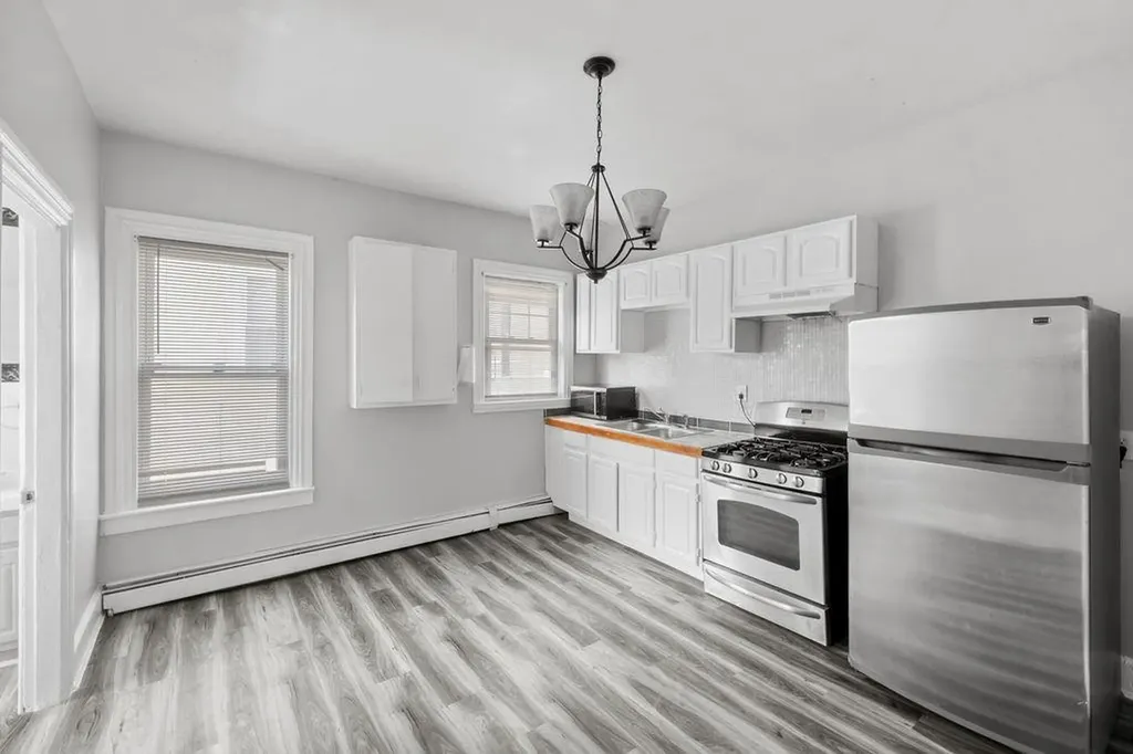 38 40 Taylor Street Providence RI 02907