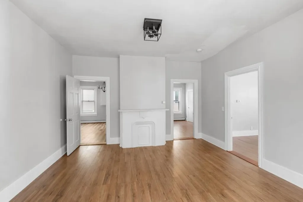 38 40 Taylor Street Providence RI 02907