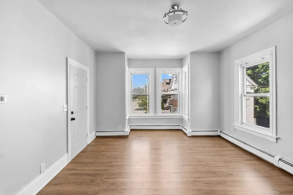 38 40 Taylor Street Providence RI 02907