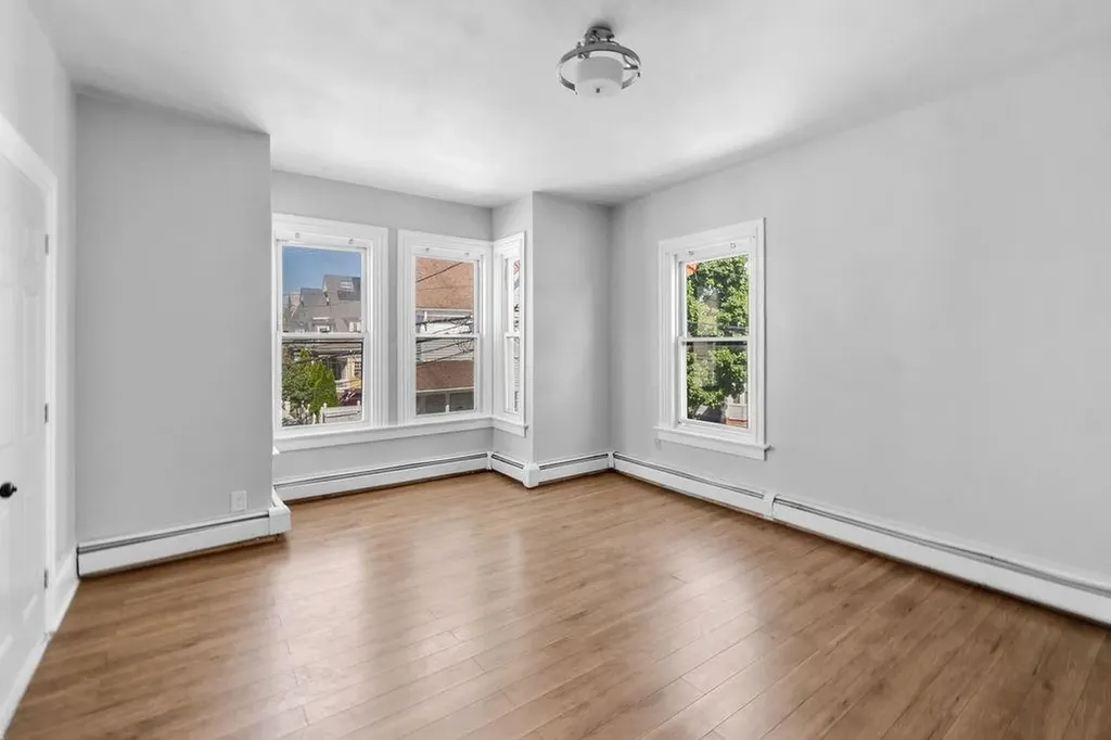 38 40 Taylor Street Providence RI 02907