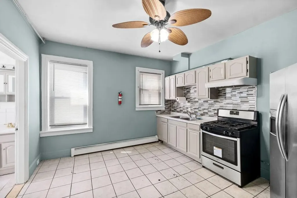 38 40 Taylor Street Providence RI 02907