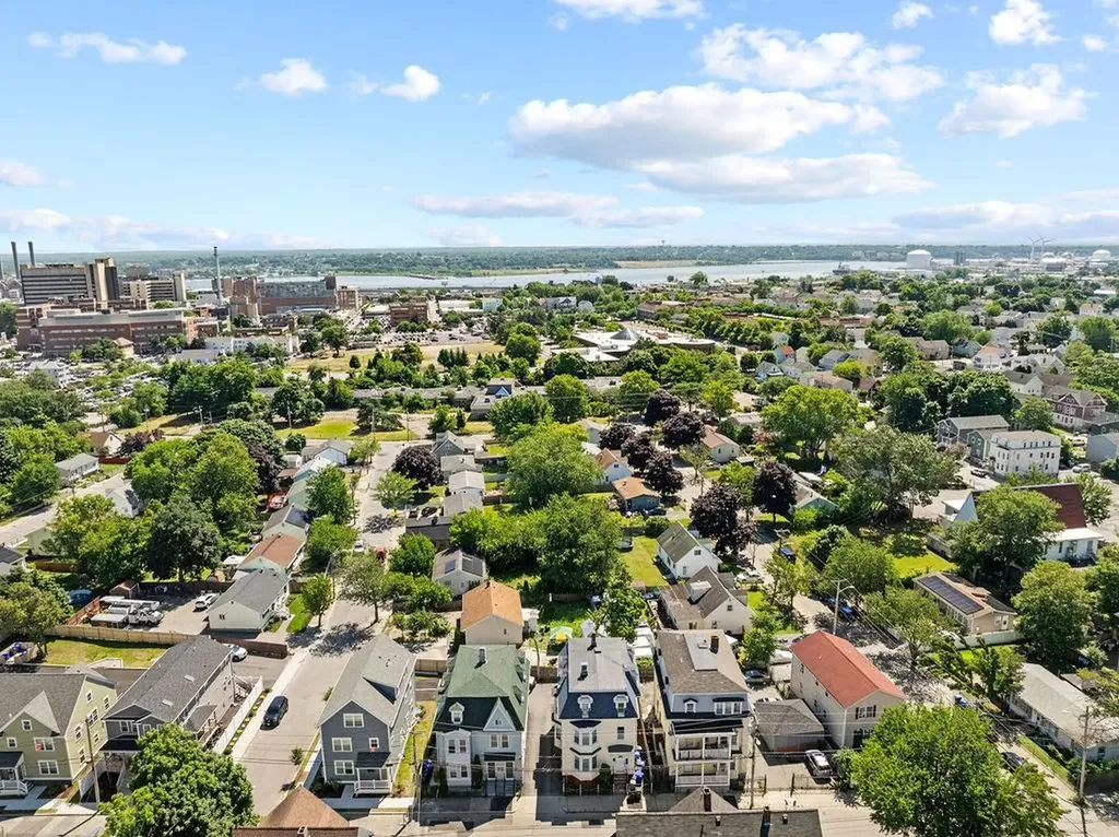 38 40 Taylor Street Providence RI 02907