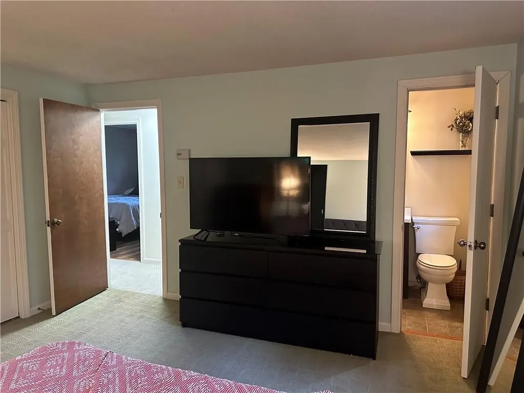 128 Riverside Street Portsmouth RI 02871