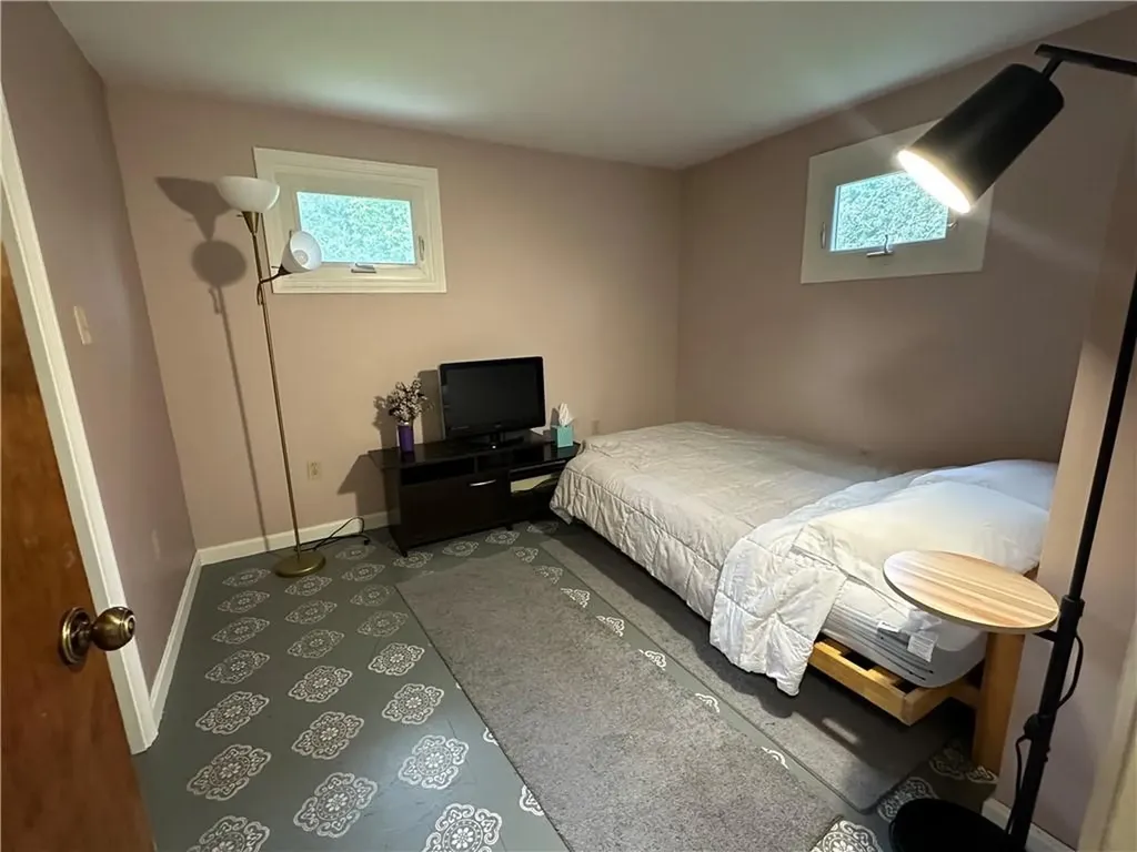 128 Riverside Street Portsmouth RI 02871