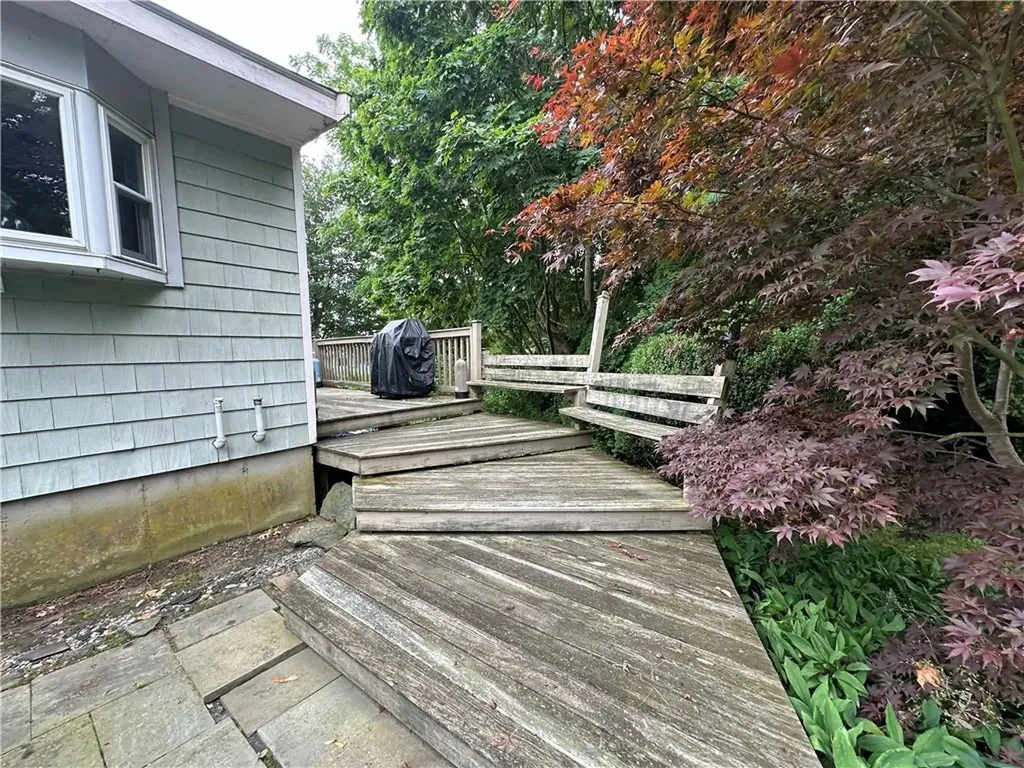 128 Riverside Street Portsmouth RI 02871