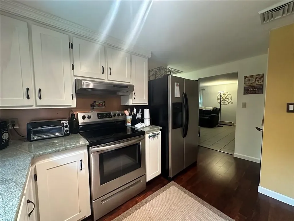 128 Riverside Street Portsmouth RI 02871