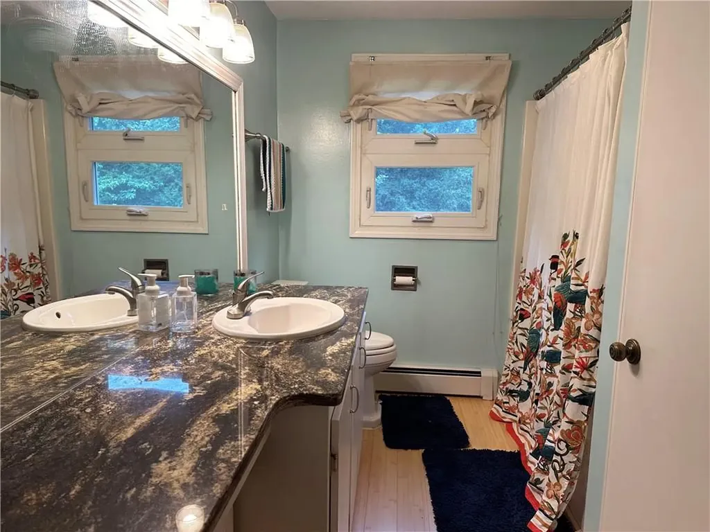 128 Riverside Street Portsmouth RI 02871