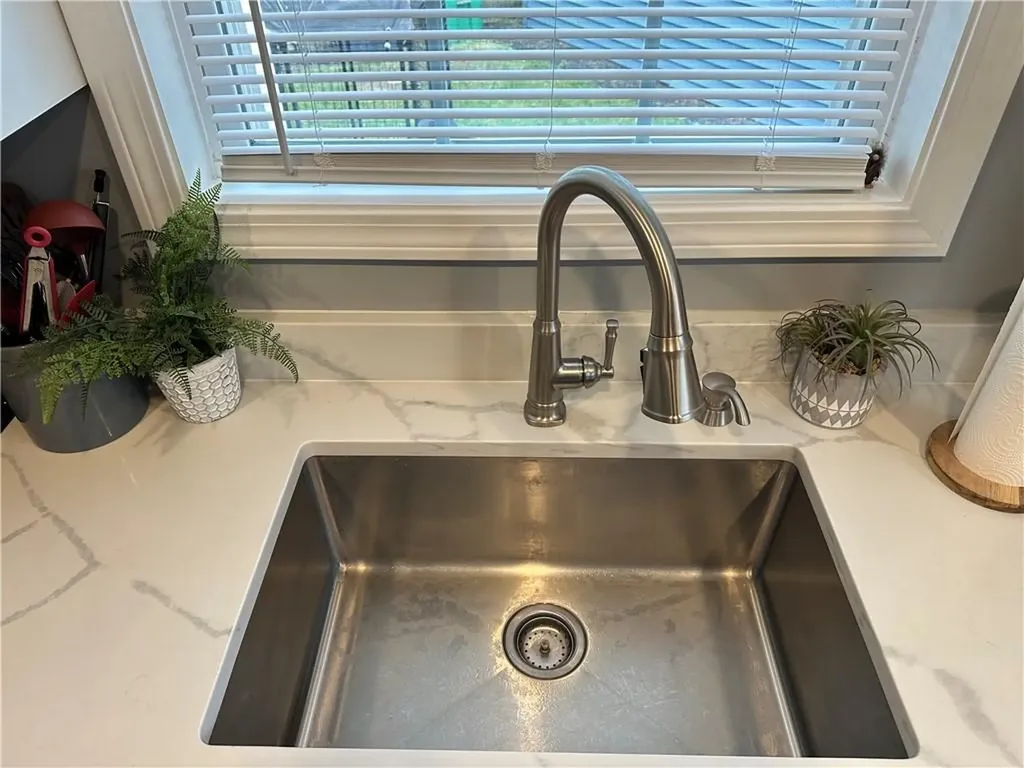 336 Elm Street Warwick RI 02888