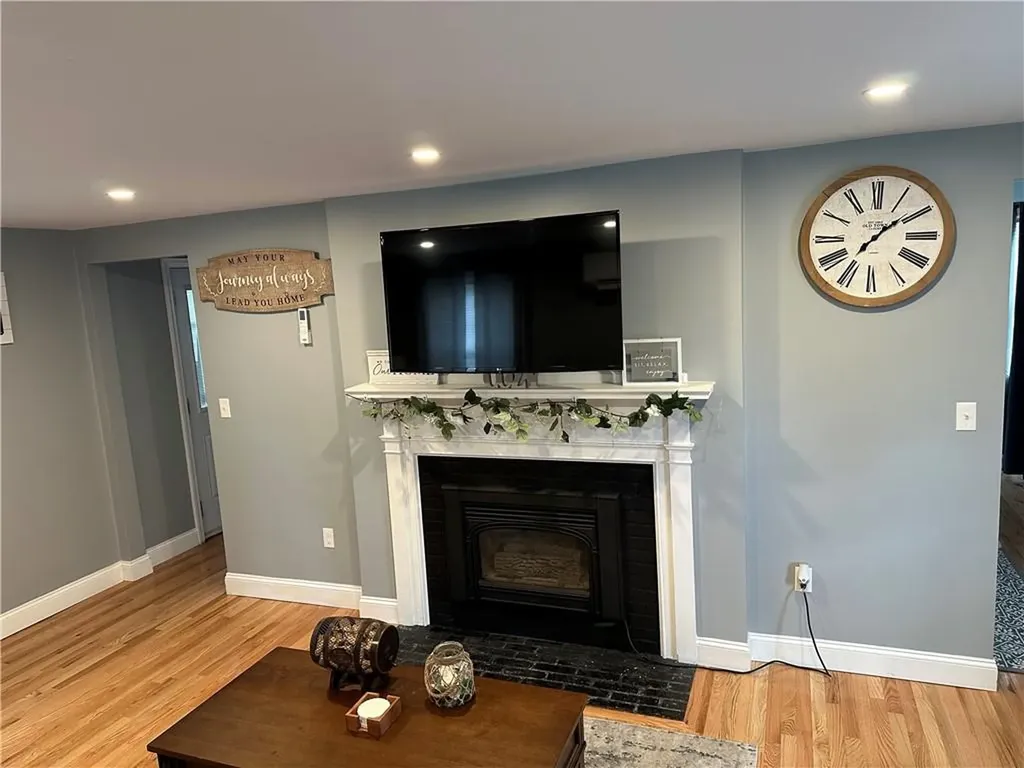 336 Elm Street Warwick RI 02888