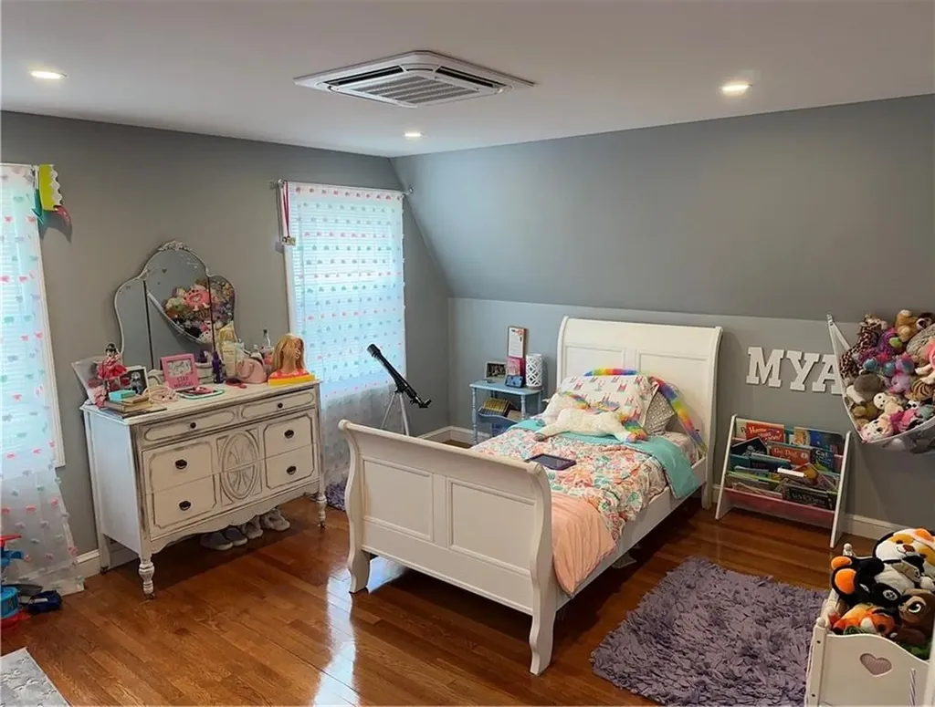 336 Elm Street Warwick RI 02888