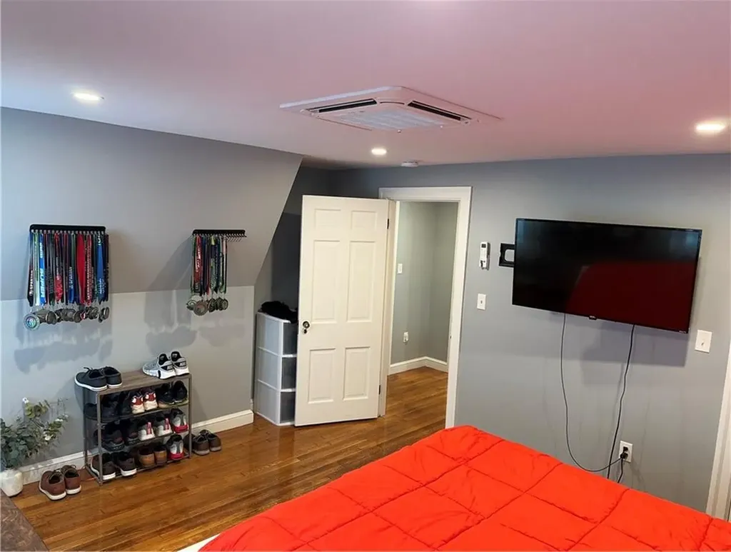 336 Elm Street Warwick RI 02888