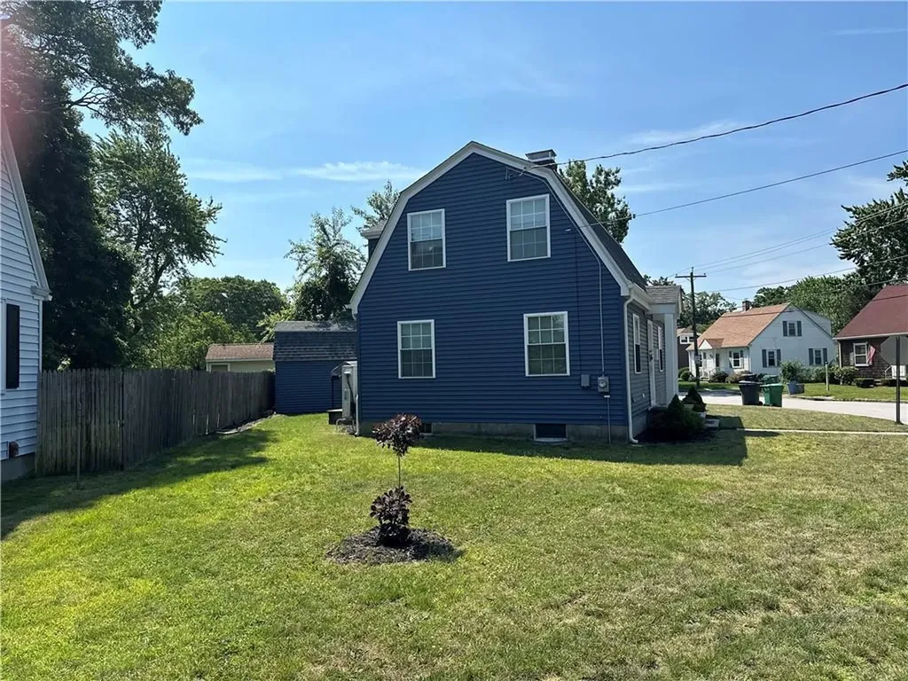 336 Elm Street Warwick RI 02888