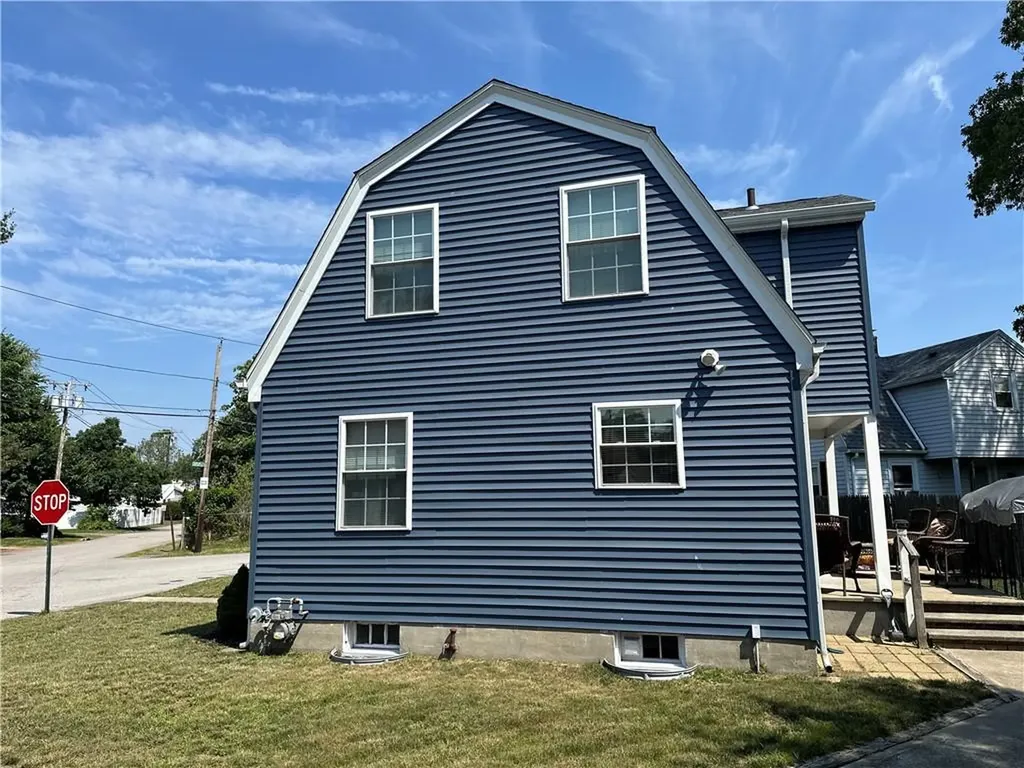 336 Elm Street Warwick RI 02888